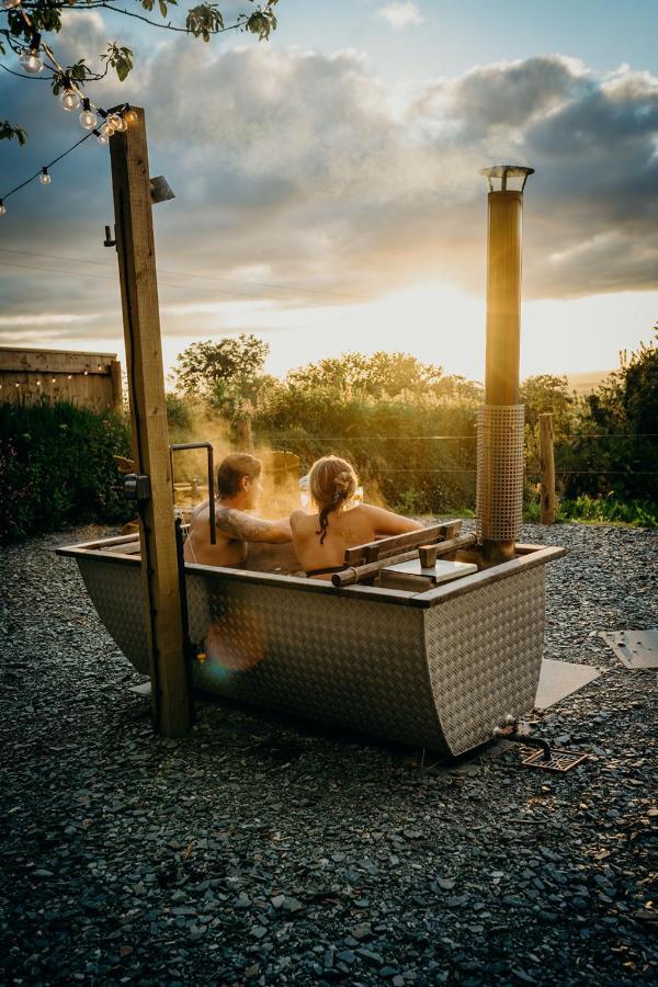 Blatchford Briar - Award Winning Private Shephards Huts With Their Own Secluded Hot Tubs Milton Abbot ภายนอก รูปภาพ